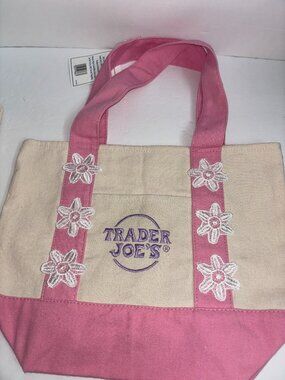 NEW Unique Designs Sewn on Embroidered Daisy Flower Trader Joes Mini Tote Pink